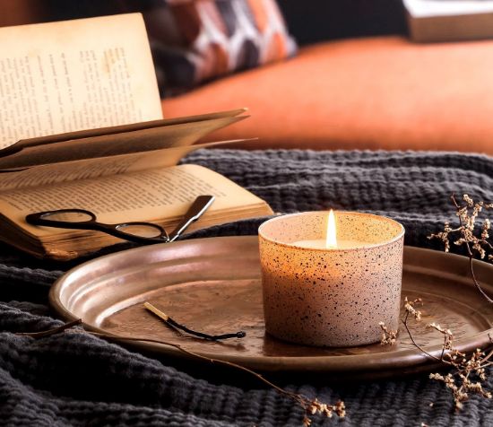 Picture of Glass Candle Apple&Cinnamon R120 - Beige